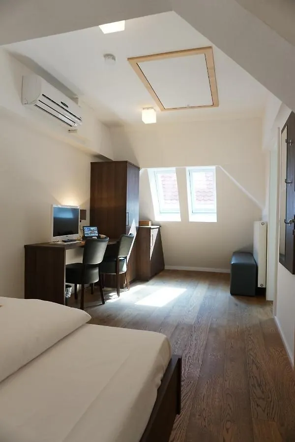 **** Casa de hóspedes Hotel Gasthaus Zur Sonne Dinkelsbühl Alemanha