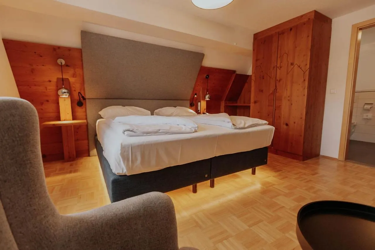 Hotel Gasthaus Zur Sonne Dinkelsbühl 4*,  Alemania